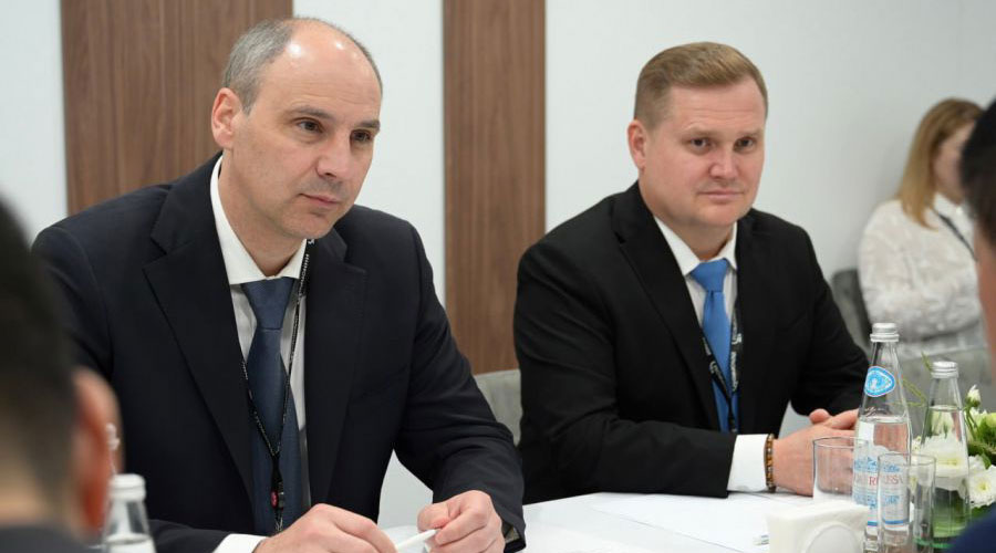 Денис Паслер и Чжан Ханьхуэй обсудили перспективные направления сотрудничества Свердловской области и КНР