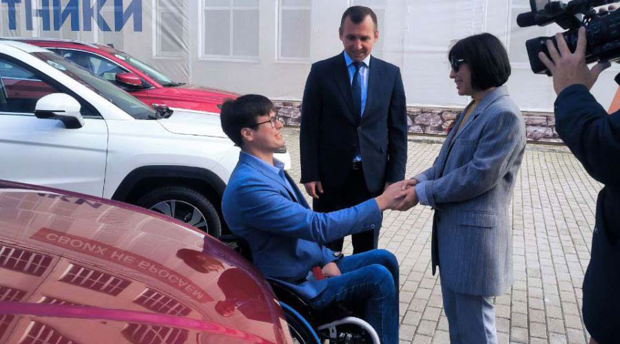 Ветеран СВО полевчанин Иван Чабин получил от Фонда «Защитники Отечества» автомобиль 