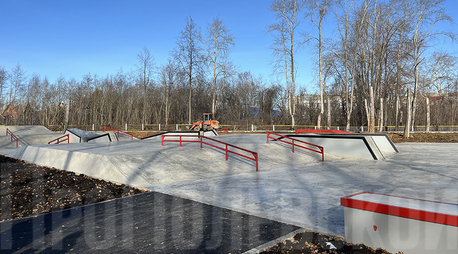 Скейт-парк предназначен для катания на BMX-велосипедах, скейтбордах, самокатах и роликовых коньках Скейт-парк предназначен для катания на BMX-велосипедах, скейтбордах, самокатах и роликовых коньках