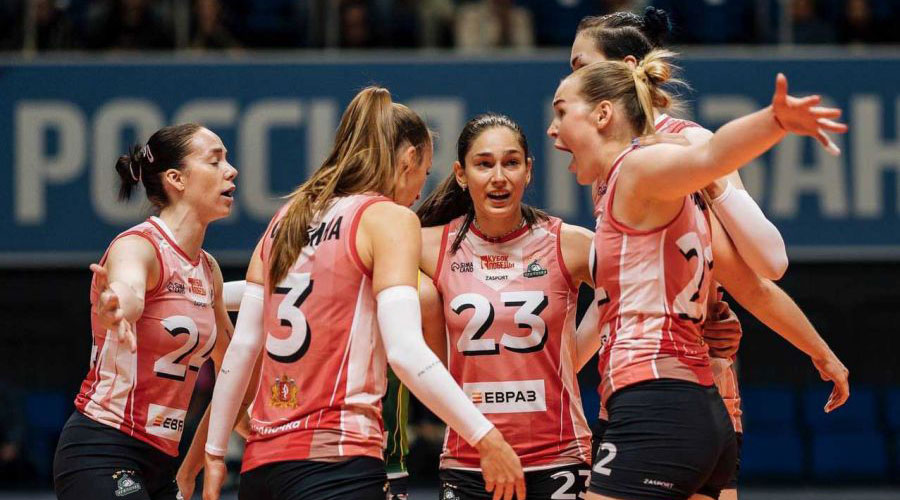 Денис Паслер обсудил с Николаем Карполем предстоящее 60-летие женского волейбольного клуба «Уралочка» Денис Паслер обсудил с Николаем Карполем предстоящее 60-летие женского волейбольного клуба «Уралочка»