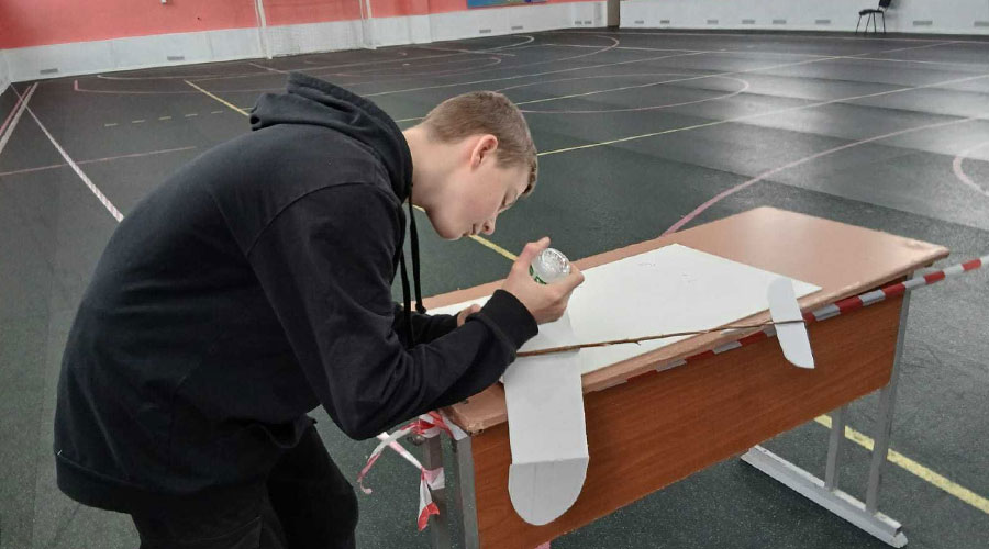 В Полевском юным авиамоделистам вручили первый Кубок Виктора Коротаева В Полевском юным авиамоделистам вручили первый Кубок Виктора Коротаева