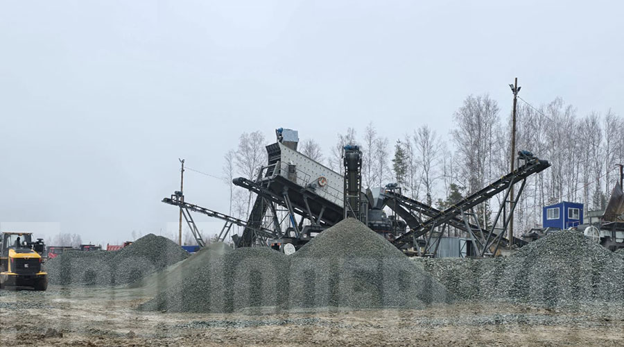 Добыча базальта недалеко от посёлка Зюзельский Добыча базальта недалеко от посёлка Зюзельский