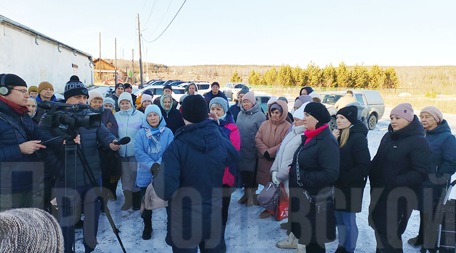 Планы компании «Железянский рудник» по разработке базальтового месторождения возле посёлка Зюзельский вновь приводят к напряжённости в отношениях с местными жителями Планы компании «Железянский рудник» по разработке базальтового месторождения возле посёлка Зюзельский вновь приводят к напряжённости в отношениях с местными жителями