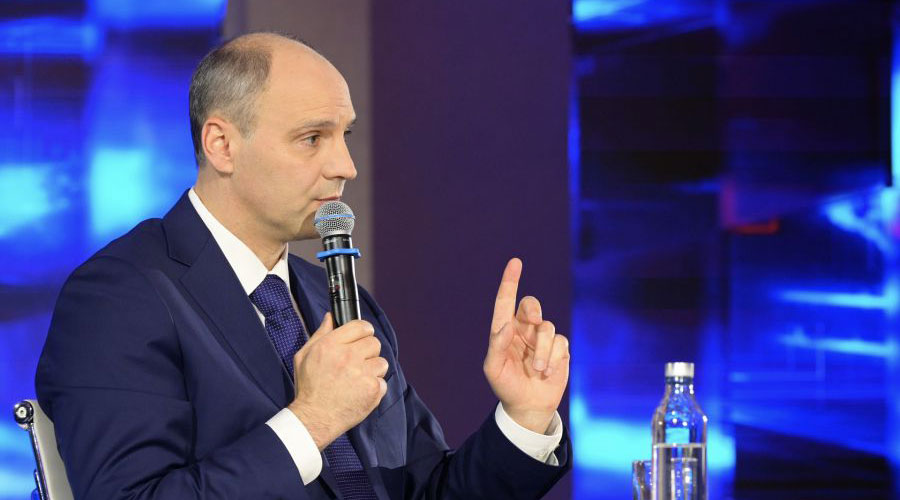 Денис Паслер ответил на вопросы свердловчан в ходе прямой линии