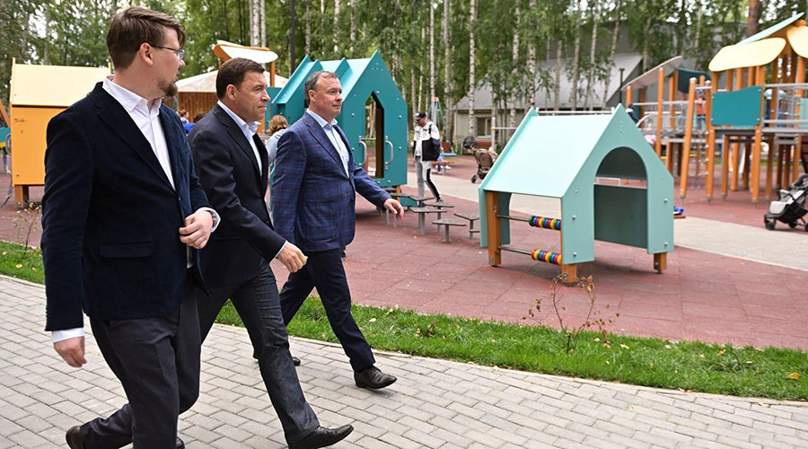 Чтобы посмотреть, как с этим делом обстоят дела в Екатеринбурге, губернатор посетил главный парк Екатеринбурга – Центральный парк культуры и отдых имени В.В. Маяковского