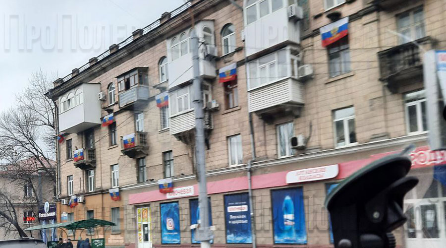 Сотрудники Врачебно-просветительского фонда «Подвижник» передали из рук в руки военнослужащим гуманитарную помощь, собранную в том числе и полевчанами в редакции «Диалога»
