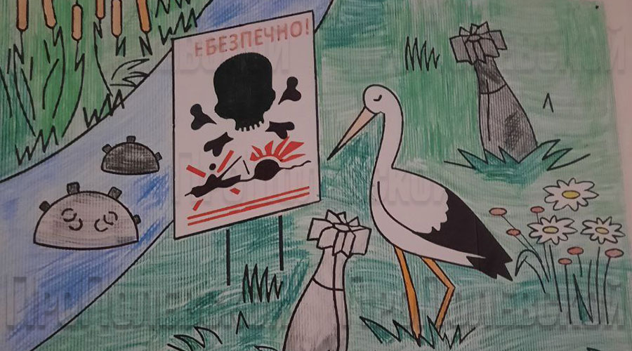 Сотрудники Врачебно-просветительского фонда «Подвижник» передали из рук в руки военнослужащим гуманитарную помощь, собранную в том числе и полевчанами в редакции «Диалога»