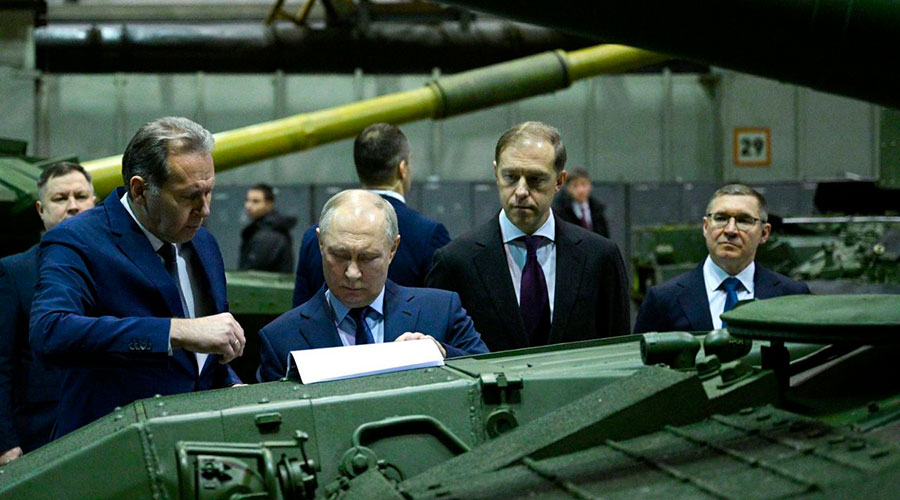 Владимир Путин распорядился выделить 400 миллионов рублей свердловским техникумам, готовящим кадры «Уралвагонзаводу»