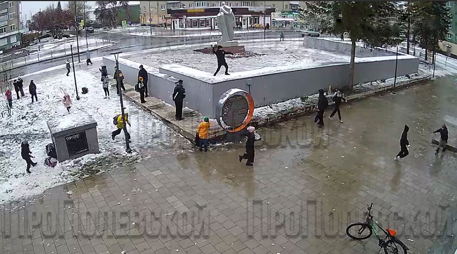 Депутаты Думы Полевского округа искали решение, как спасти город от вандалов